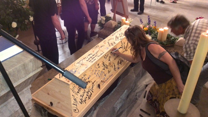 Beerdigung von Schlampe, Rainer Haremza, Aktive Notwehr