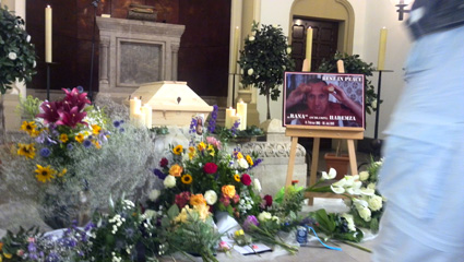 Beerdigung von Schlampe, Rainer Haremza, Aktive Notwehr